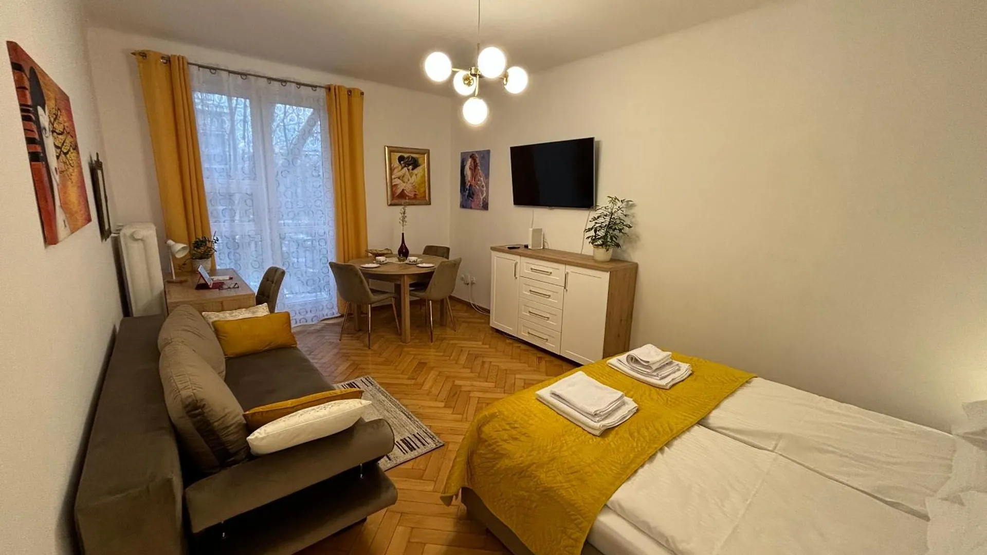 Klimatyczny Apartament Na Bielanach Przy Metrze Varšava Apartmán